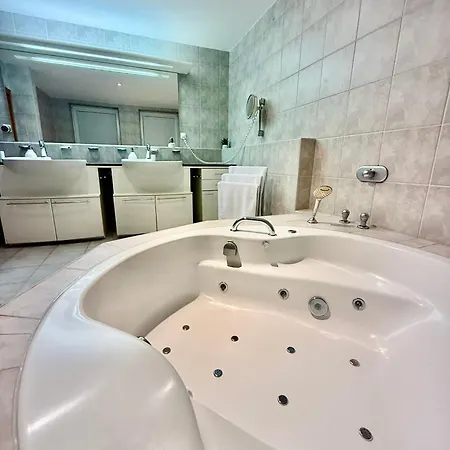 Kamenec 4* Zlín